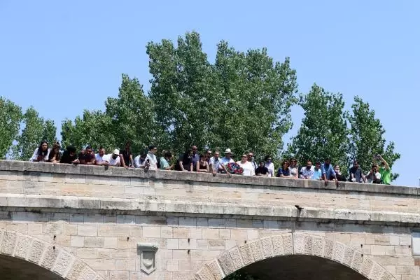 PROF. DR. KYUCHUKOV: 2 AĞUSTOS'TA NAZİLER 4 BİN 300 ROMAN'I FIRINLARA SOKTU