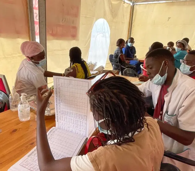 Senegal, Kovid-19 salgınının en zor evresinden aşılamayla kurtulmak istiyor