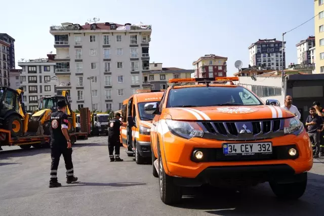 Son dakika... Ümraniye Belediyesi'nden Antalya'daki yangın bölgesine destek