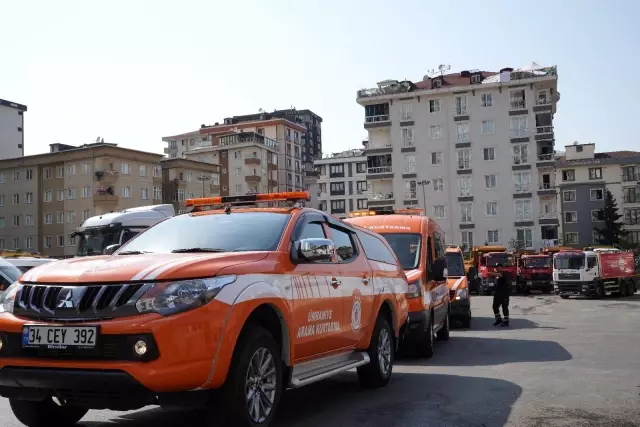 Son dakika... Ümraniye Belediyesi'nden Antalya'daki yangın bölgesine destek