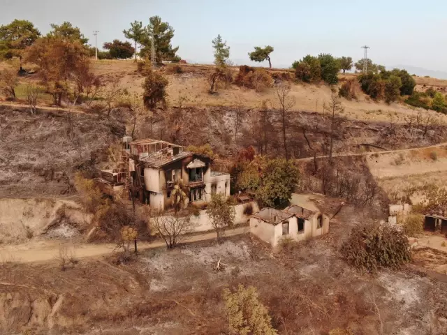 Yangında yok olan Kalemler mahallesi, havadan görüntülendi