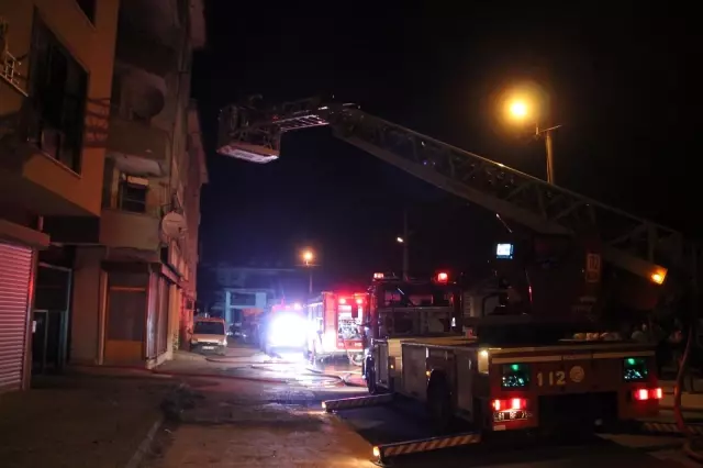5 katlı binanın çatısı alev alev yandı