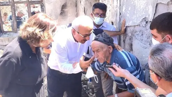 Son dakika haber... Cumhurbaşkanı Erdoğan, Mersin'deki orman yangınında evi zarar gören yaşlı kişiyle telefonda görüştü