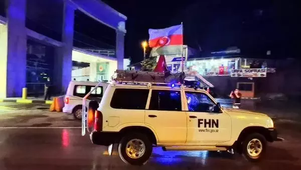 AZERBAYCAN YANGIN SÖNDÜRME EKİPLERİ, TÜRKİYE'YE GİRİŞ YAPTI