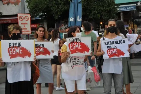 VAHŞİ CİNAYETE PROTESTO