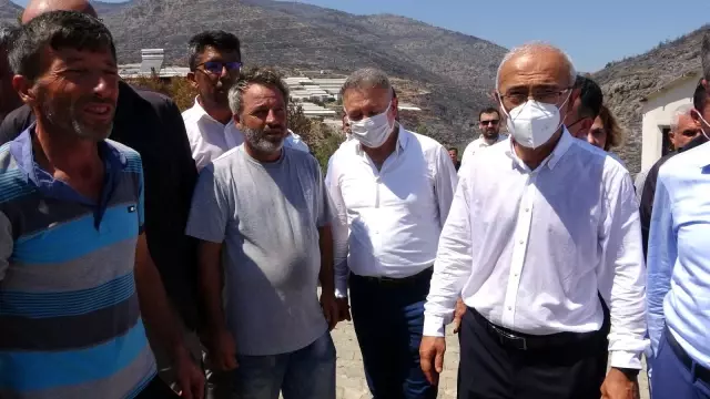 Son dakika haber... Cumhurbaşkanı Erdoğan, Mersin'deki orman yangınında evi zarar gören yaşlı kişiyle telefonda görüştü