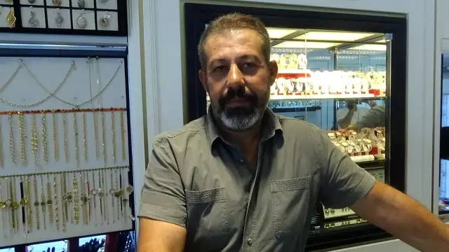 Diyarbakır'da kuyumcudan gençlere dijital para uyarısı