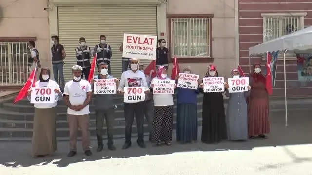 DİYARBAKIR - Diyarbakır anneleri 700 gündür evlatları için nöbette