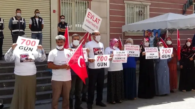 DİYARBAKIR - Diyarbakır anneleri 700 gündür evlatları için nöbette