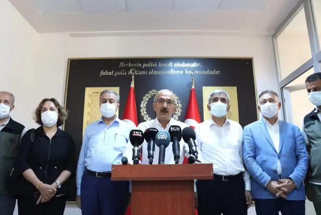 HAZİNE VE MALİYE BAKANI ELVAN, MERSİN'DE