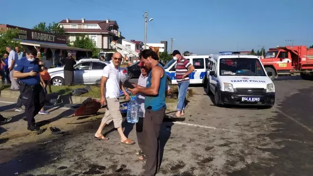 İki araç kavşakta kafa kafaya çarpıştı: 1 ölü, 5 yaralı
