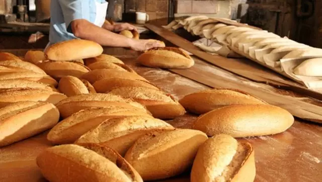 İstanbul'da 6 ilçede aşı olmayanlara ekmek satılmayacak İstanbul'da 6 ilçede aşı olmayanlara ekmek satılmayacak