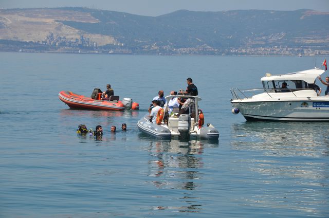 kocaeli de su altindaki emektar vapur musilaj 5 14304555 o