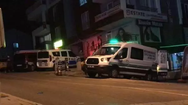 Son dakika gündem: KOCAELİ-KORKULUKLARIN KIRILMASIYLA 2'NCİ KATTAN DÜŞEN KADIN ÖLDÜ