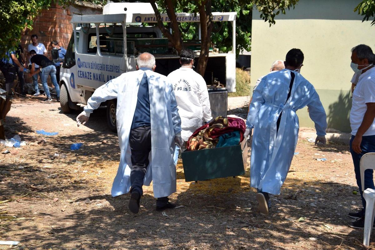 Son dakika haberi! Kumluca'da 53 yaşındaki kişi evinde ölü bulundu