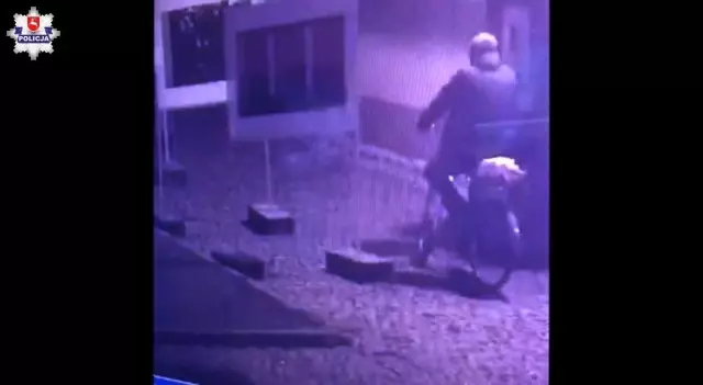 Polonya'da Covid-19 aşı merkezi kundaklandı