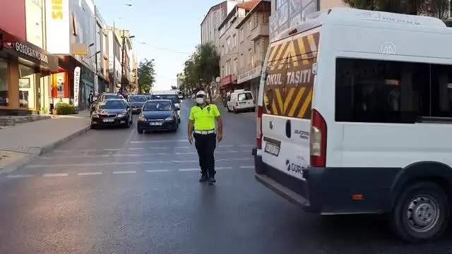 Servis aracıyla minibüs çarpıştı: 1 ölü, 6 yaralı