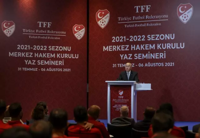 Şenol Güneş: VAR'a güvenerek değil, kendinize güvenerek hareket edin