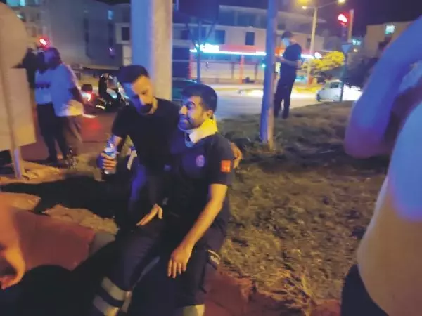 Adıyaman'da ambulans ile araba çarpıştı: 3 yaralı