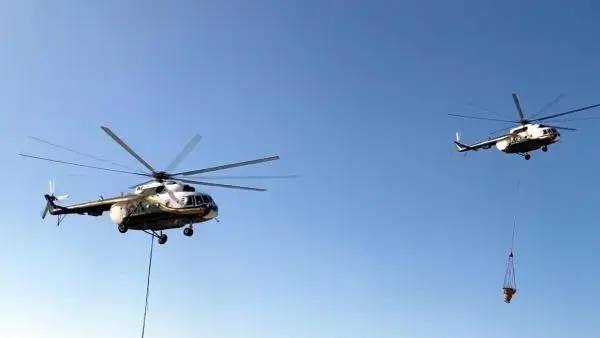 Alevlerin ilerlediği marinadaki yatlar ve tekneler açığa demirledi (4)