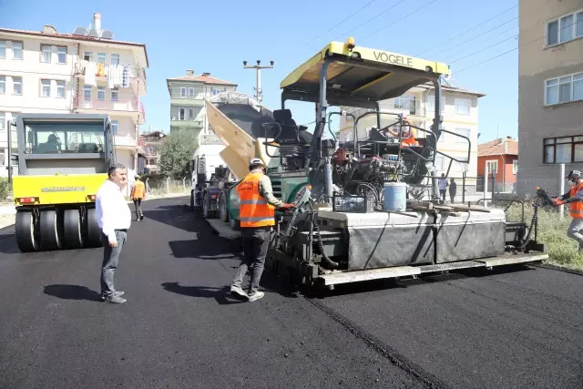 Çubuk'ta asfaltlama çalışmaları sürüyor