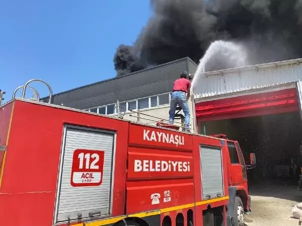 Düzce'de çerez fabrikasında yangın