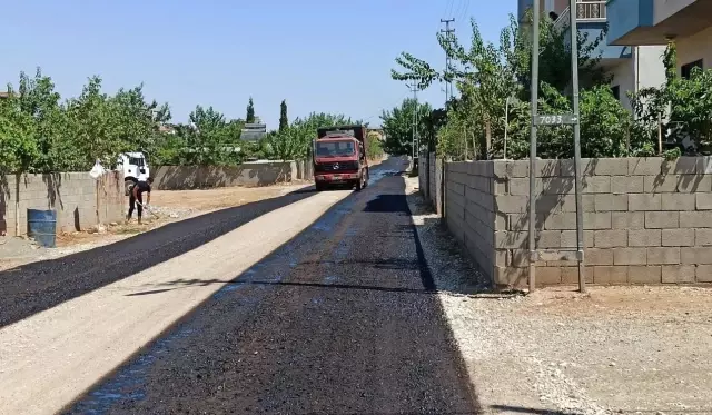 Kahta'da yol üretim çalışmaları devam ediyor