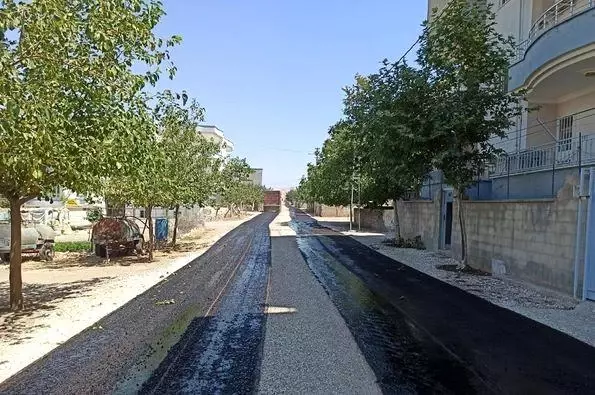 Kahta'da yol üretim çalışmaları devam ediyor