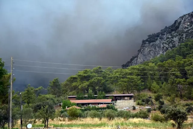 Köyceğiz'de 5 mahalle tahliye edildi