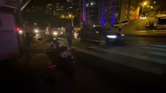 Motosiklet panelvan araçla çarpıştı: 2 yaralı