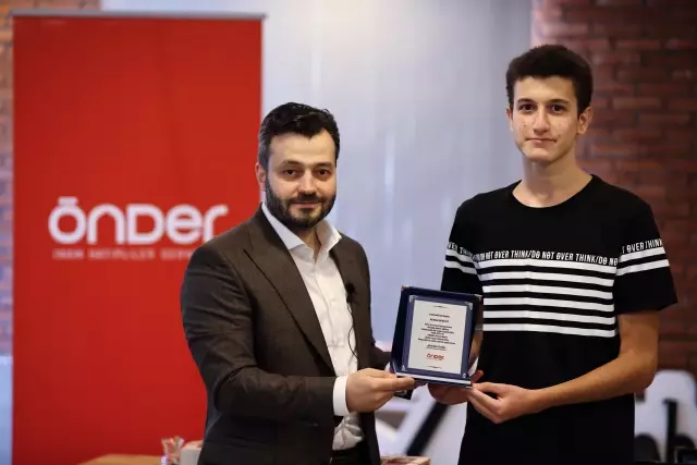 ÖNDER, YKS'de derece yapan öğrencileri misafir etti