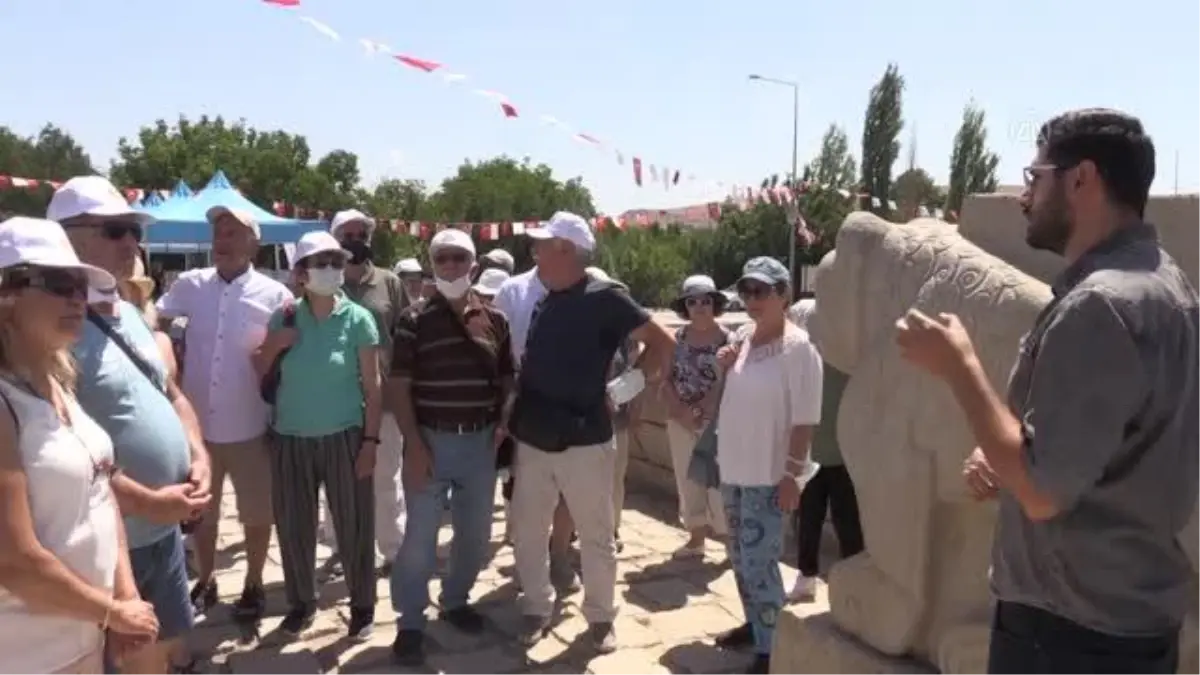 UNESCO Dünya Kültür Mirası Kalıcı Listesi'ne alınan Arslantepe Höyüğü'ne ilgi arttı