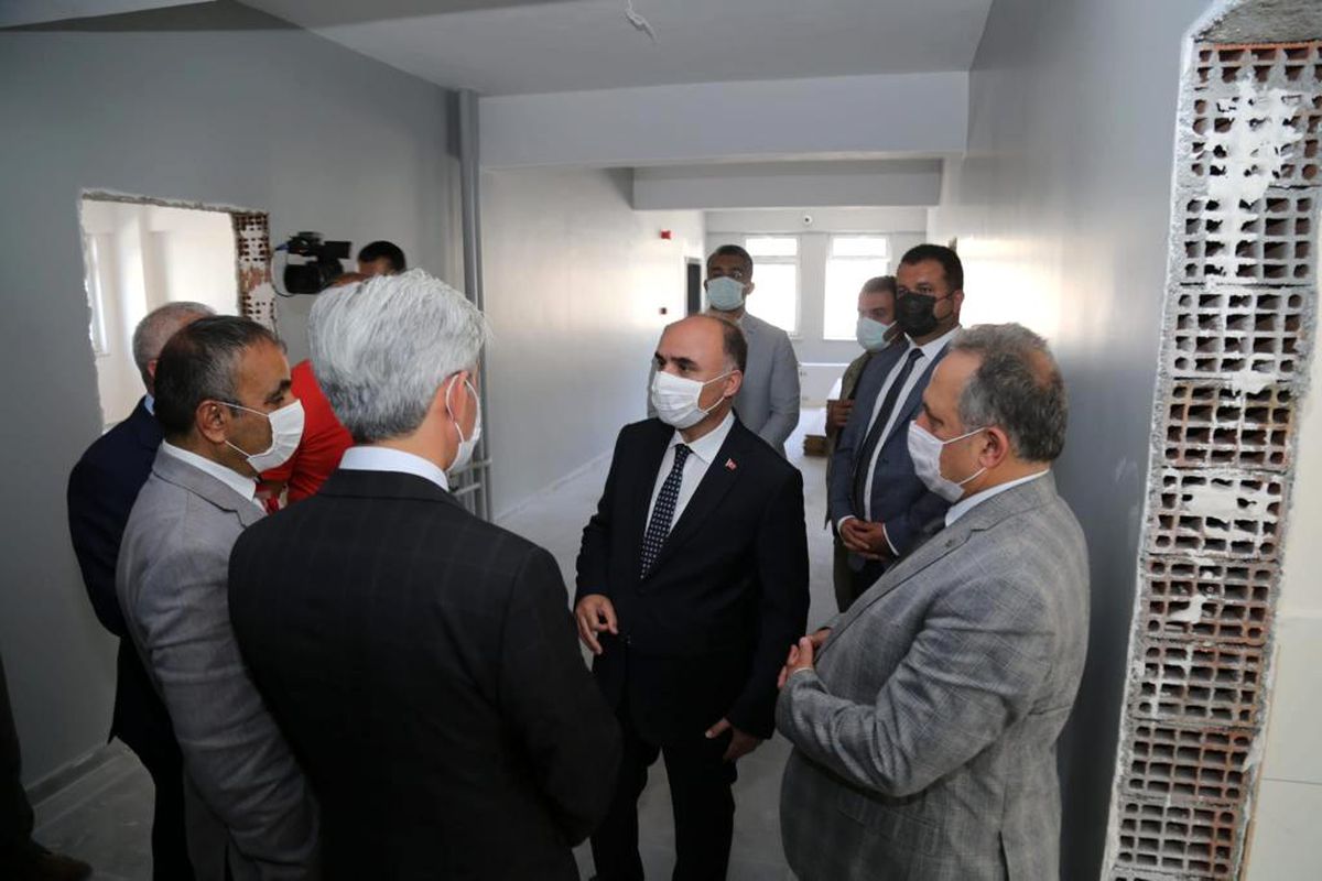 Vali Günaydın '9 Ay Önce Temelini Attığımız İlkokul Yeni Eğitim Öğretim Yılına Yetişecek.'