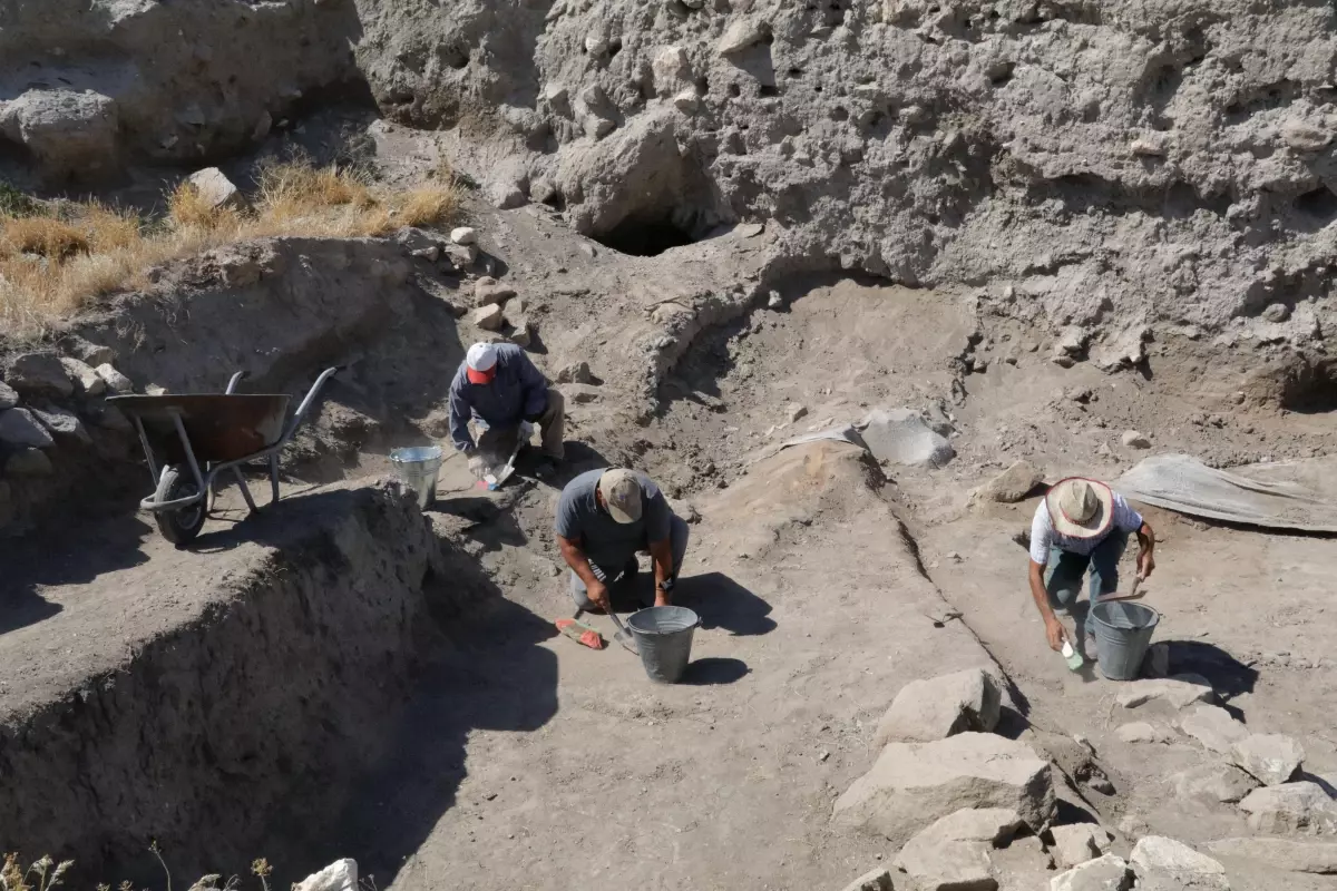 5 bin 500 yıllık Çadır Höyük'te kazı çalışmaları başladı