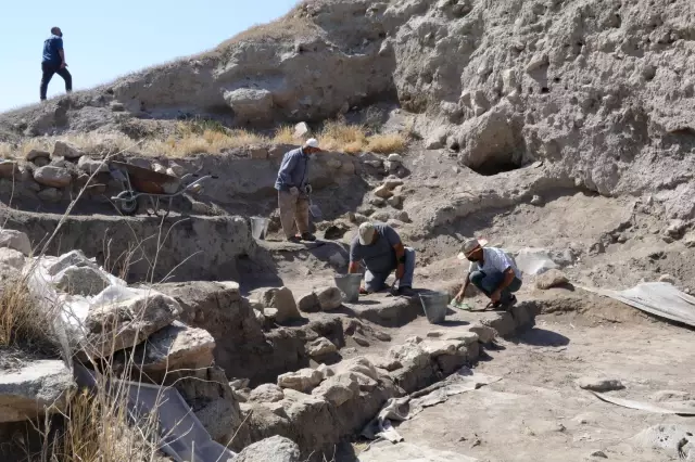 5 bin 500 yıllık Çadır Höyük'te kazı çalışmaları başladı