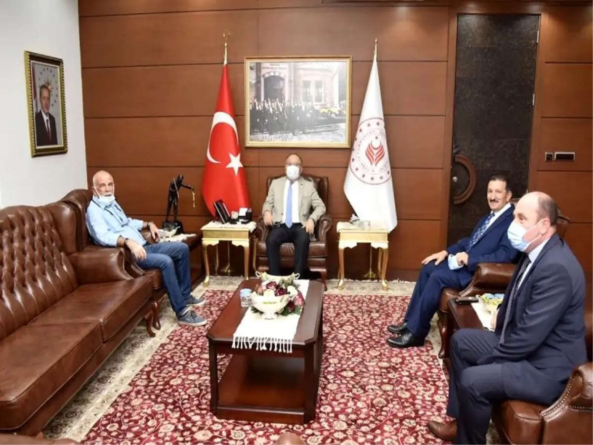Ankara Eski Valisi Kemal Önal, Vali Mustafa Tutulmaz'ı Ziyaret Etti