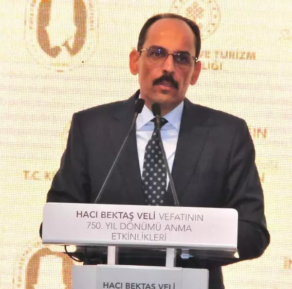 Bakan Ersoy: Nefsimizi ikna etme derdine düşmeden hakikati aramakla yükümlüyüz