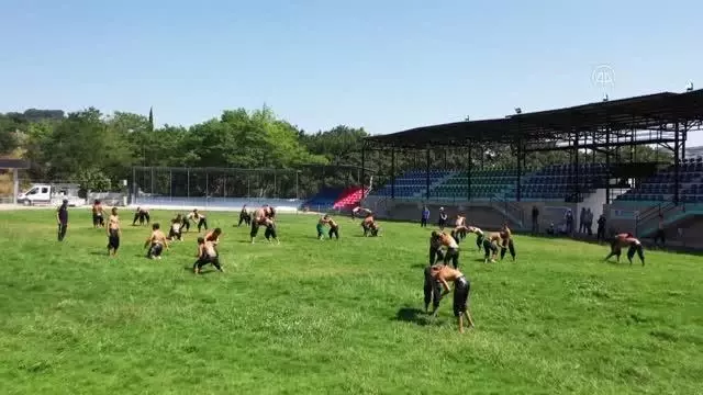 BALIKESİR - Kurtdereli Mehmet Pehlivan'ın torunları altın kemer için kıyasıya çalışıyor