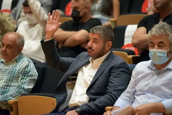 Denizlispor'da yeni Başkan Mehhmet Uz oldu