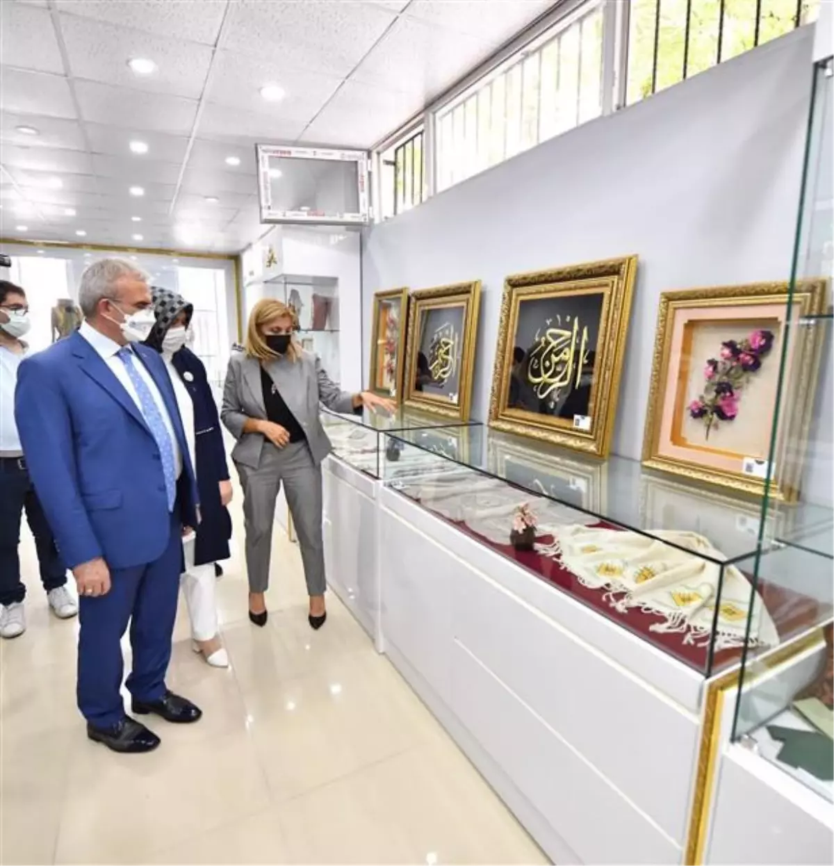 Diyarbakır Valisi Münir Karaloğlu, Olgunlaşma Enstitüsü'nü ziyaret etti