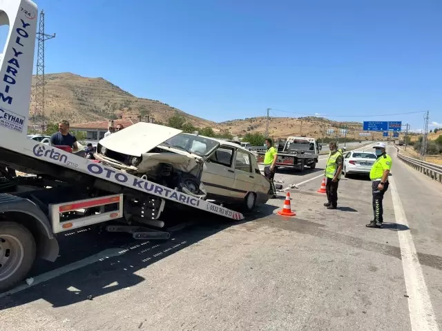 Elazığ'da trafik kazası: 5 yaralı