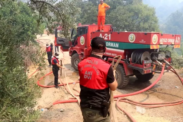 Emniyet Genel Müdürlüğü birlikleri orman yangınlarıyla mücadelede, Antalya'daki ekiplere destek veriyor