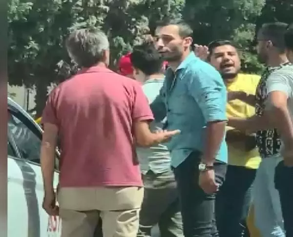 Esenyurt'ta taksi şoförleri sürücü adayına dehşeti yaşattı
