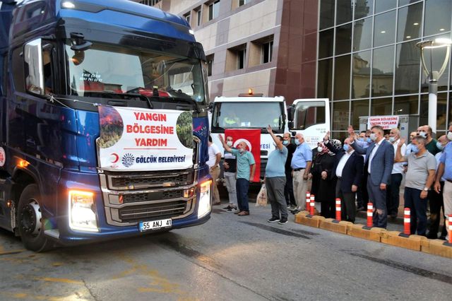 golcuk ten 2 tir yardim malzemesi dualarla 3 14307661 o
