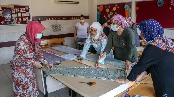 Son dakika haberleri | GÖNÜLLÜ KADINLAR SINIFLARI ATÖLYEYE ÇEVİRİP, YANGIN BÖLGESİ İÇİN ŞALVAR DİKİYOR