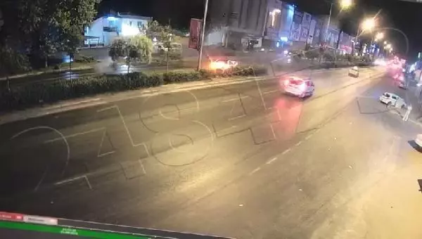 İHBARA GİDEN POLİS ARACI OTOMOBİLLE ÇARPIŞTI; 1 ŞEHİT, 4 YARALI