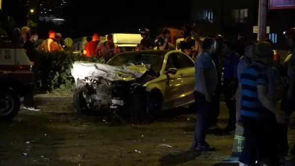 İHBARA GİDEN POLİS ARACI OTOMOBİLLE ÇARPIŞTI; 1 ŞEHİT, 4 YARALI