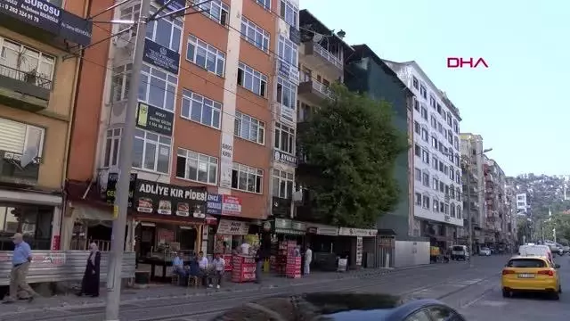 İzmit'te 22 yıldır korku yaratan binanın yıkımına başlandı