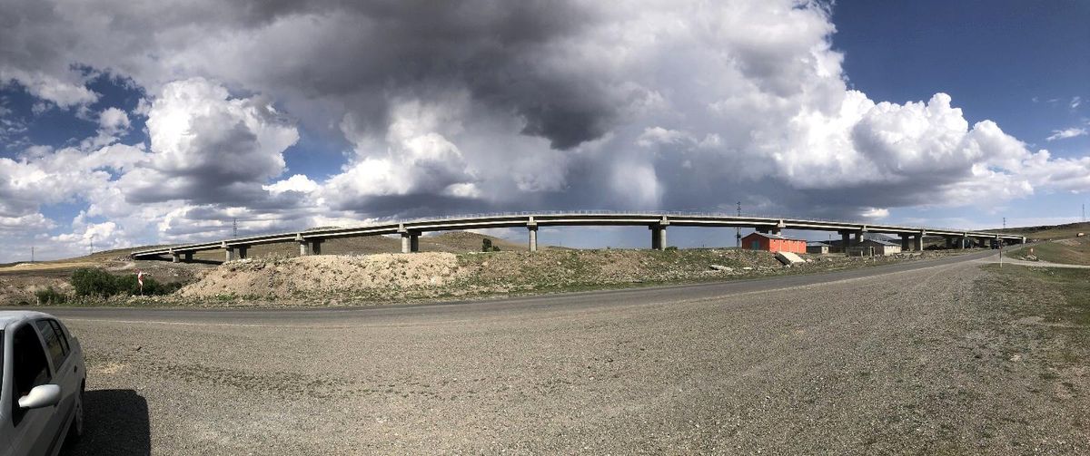 Kağızman yolunda yol yapım çalışmaları devam ediyor