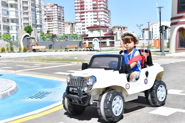 Son dakika haberi | Mamaklı çocuklar hizmete başlayan Trafik Eğitim Park'ında trafik bilinci kazanıyor